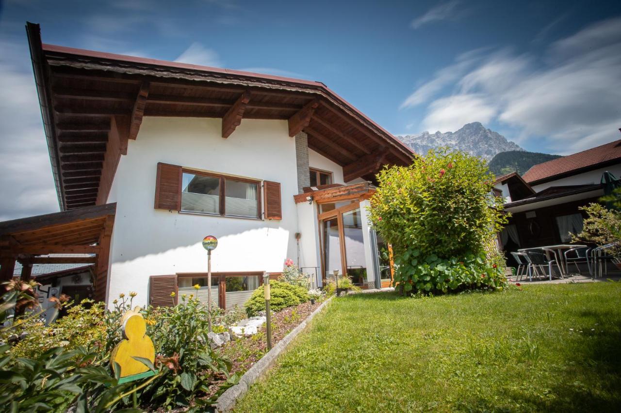 Chalet Holzerstubn Ehrwald Exterior foto
